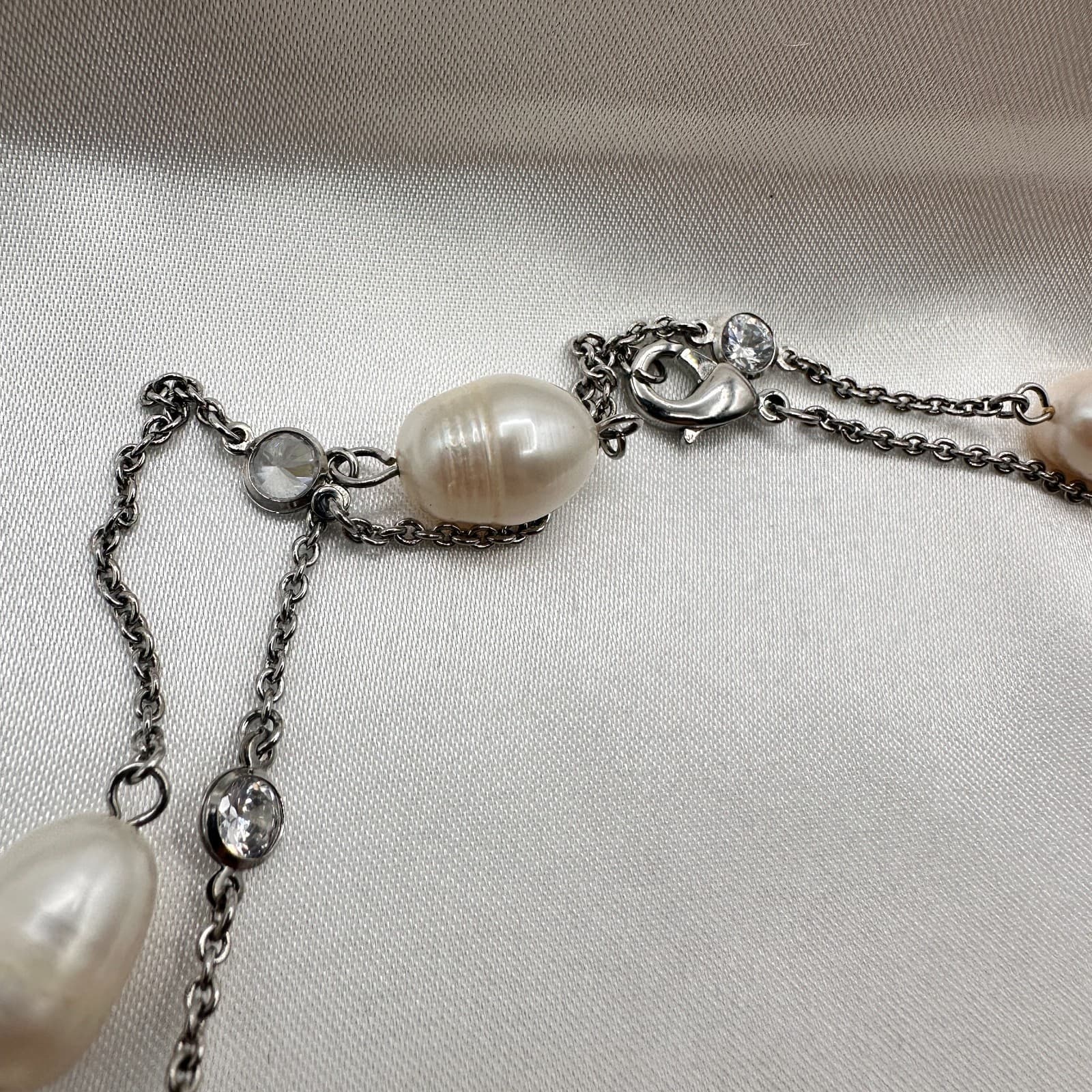 Vintage 90s Silver Tone Floating Oval Freshwater Pearl Layered Necklace Jewelry - Thumbnail 4