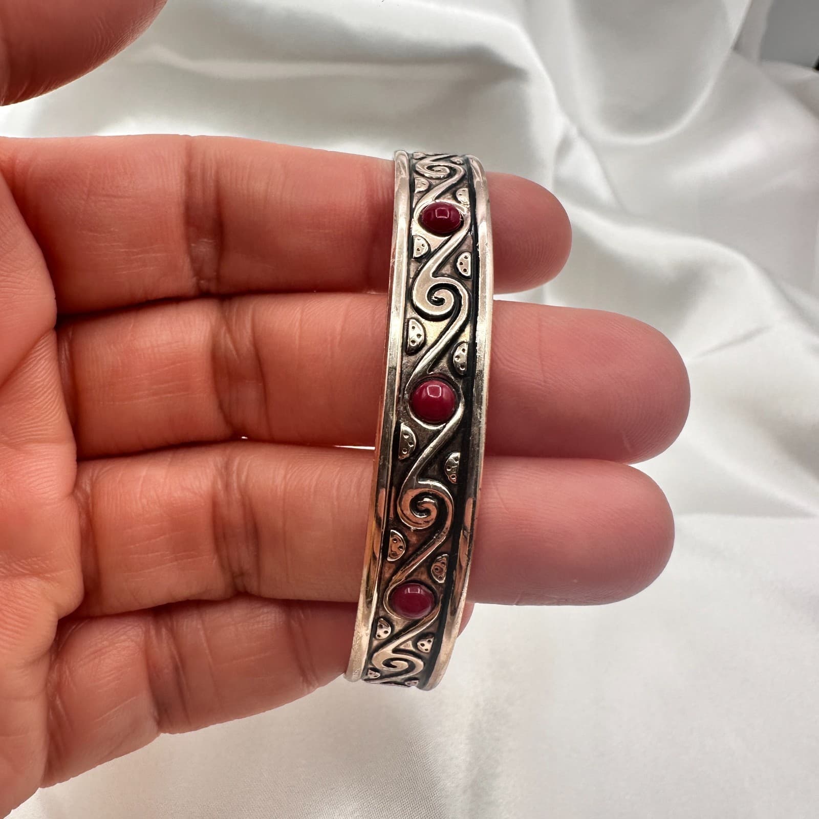 Vintage 90s Silver Tone Red Glass Scroll Cuff Bracelet Boho Ethnic Jewelry - Thumbnail 9