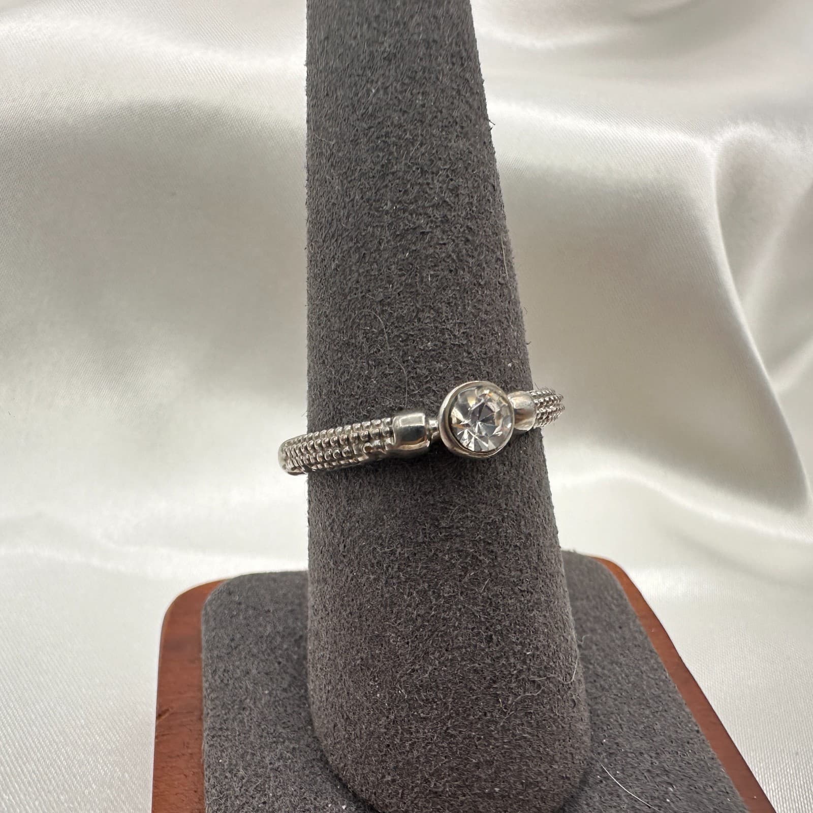 Vintage Y2K Silver Tone Clear Rhinestone Ring Women's Classic Fashion Jewelry - Image 1