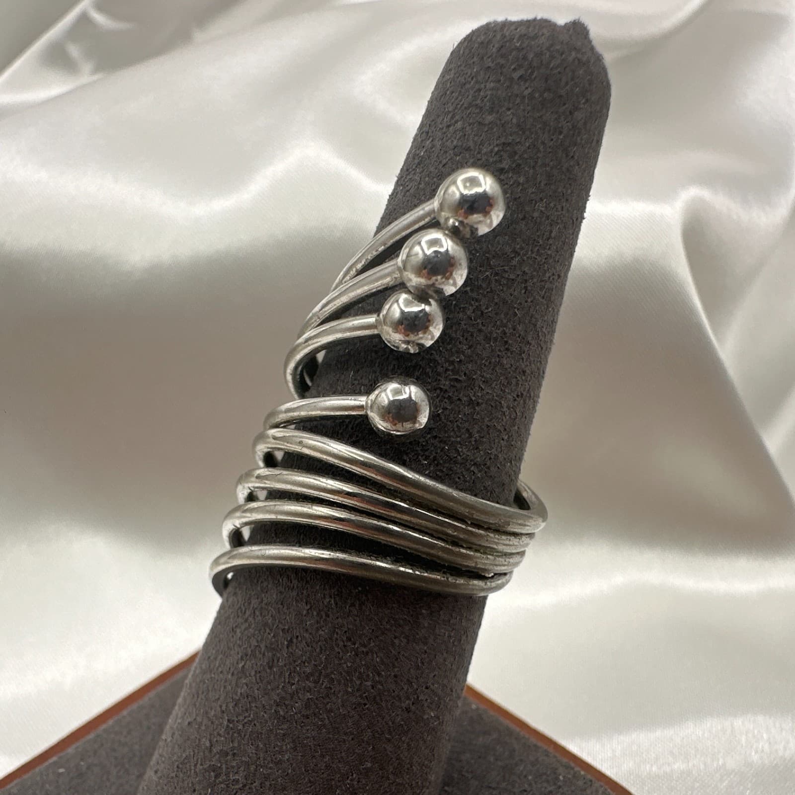 Vintage Y2K Silver Tone Memory Wire Wrap Ring Women's Classic Fashion Jewelry - Thumbnail 2