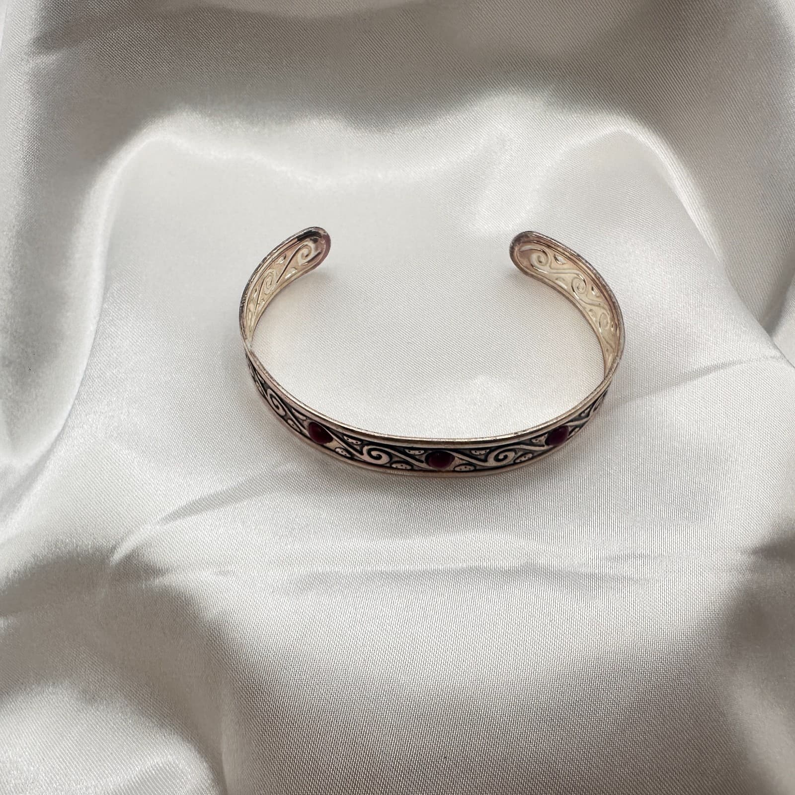 Vintage 90s Silver Tone Red Glass Scroll Cuff Bracelet Boho Ethnic Jewelry - Thumbnail 2