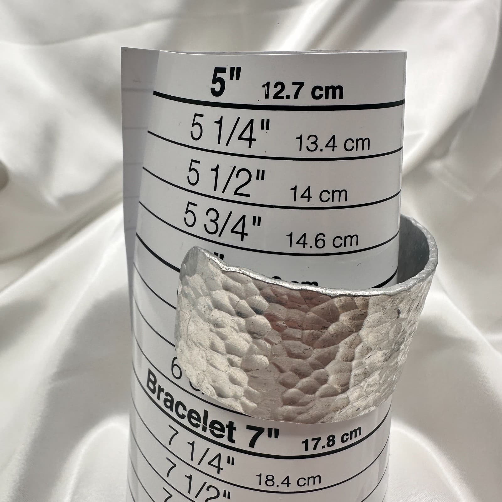 Vintage 80s Silver Tone Hammered Cuff Bangle Wide Textured Bracelet Jewelry - Thumbnail 9