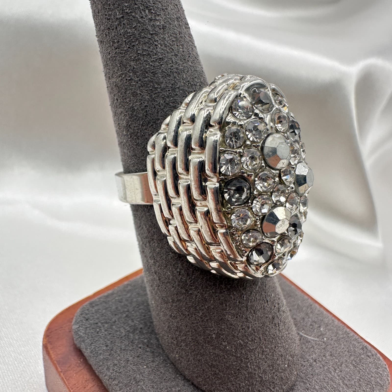 Vintage Y2K Silver Tone Basket Weave Rhinestone Ring Women's Classic Jewelry - Thumbnail 2