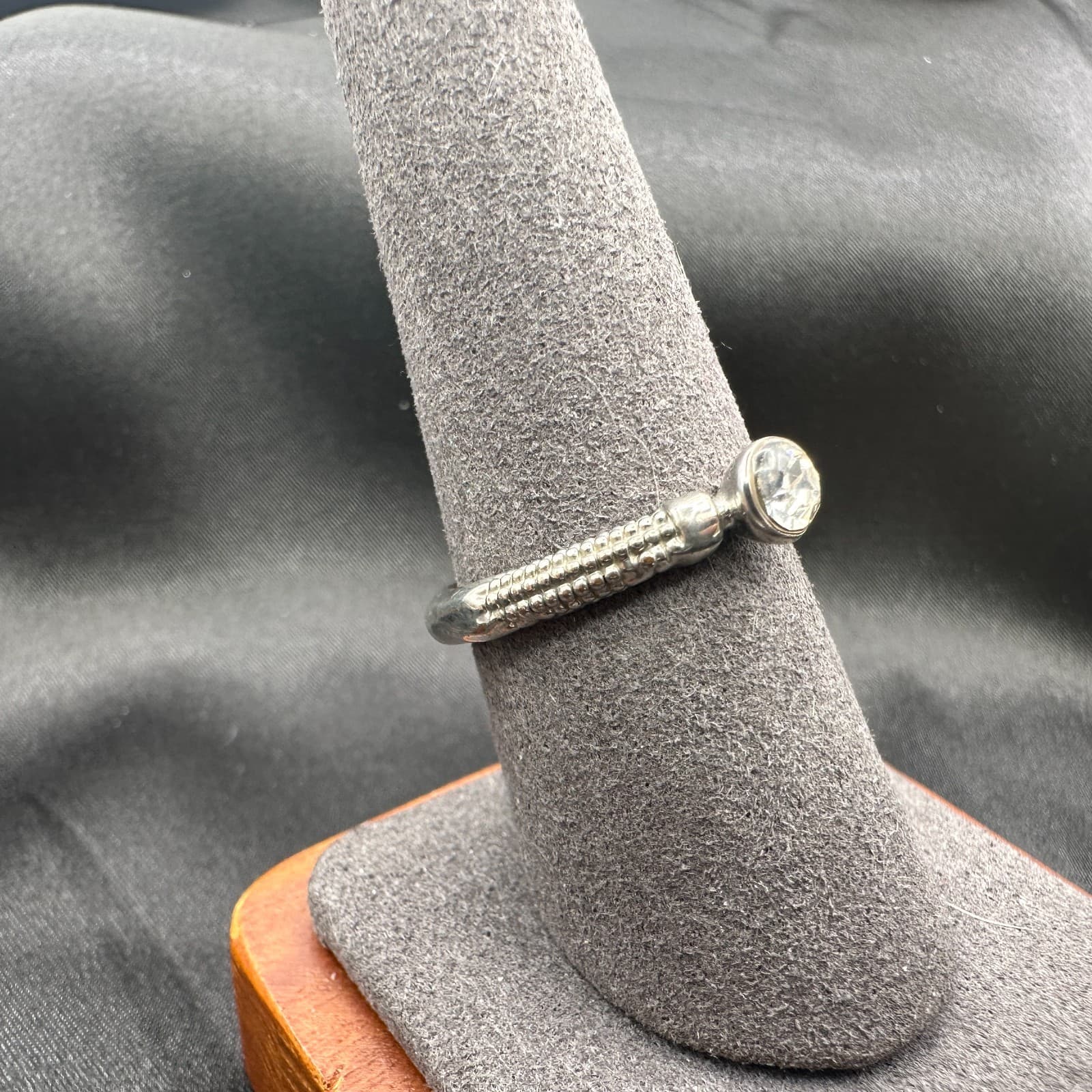 Vintage Y2K Silver Tone Clear Rhinestone Ring Women's Classic Fashion Jewelry - Thumbnail 8