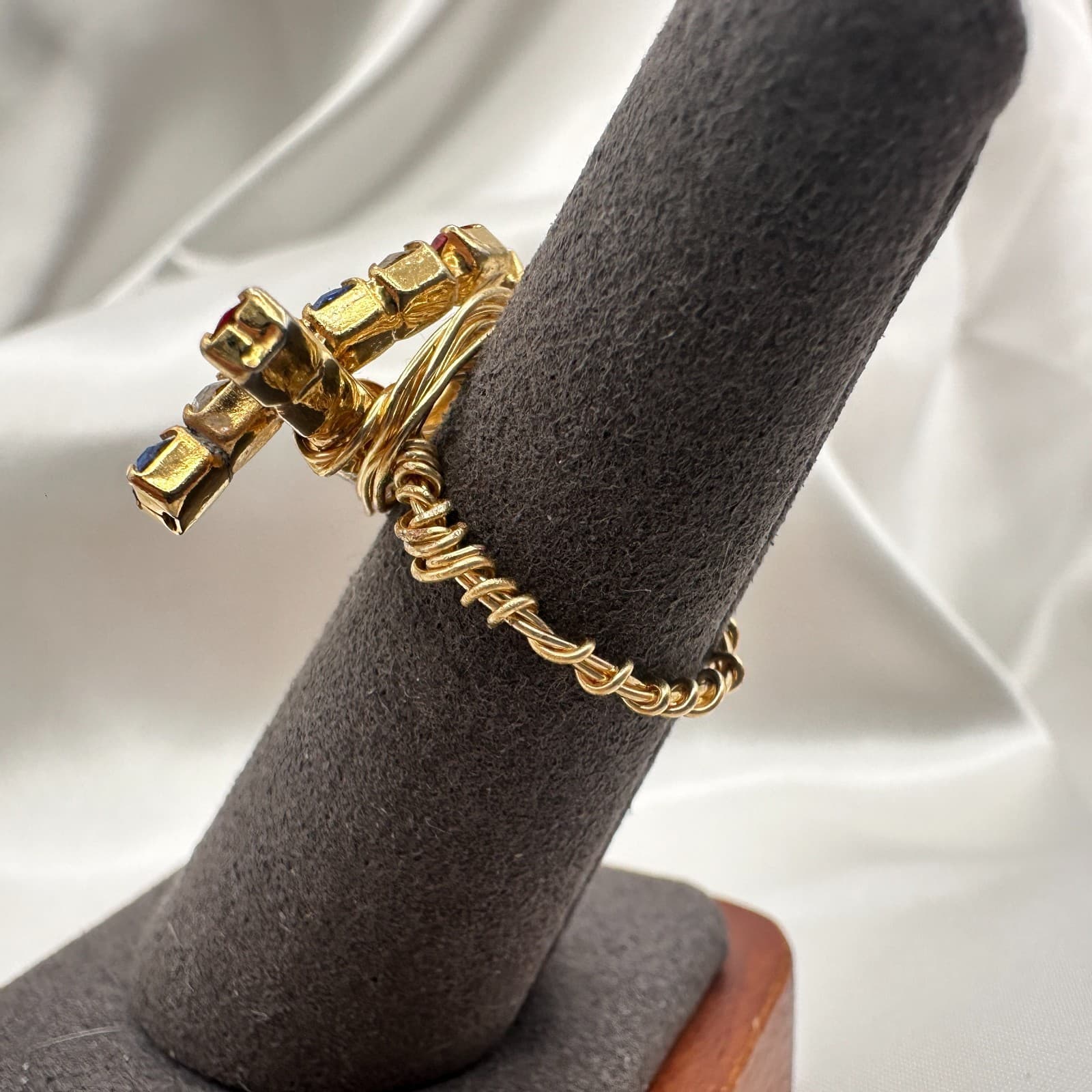 VTG Y2K Gold Tone Rhinestones Statement Bow Ring Women's Classic Fashion Jewelry - Thumbnail 4