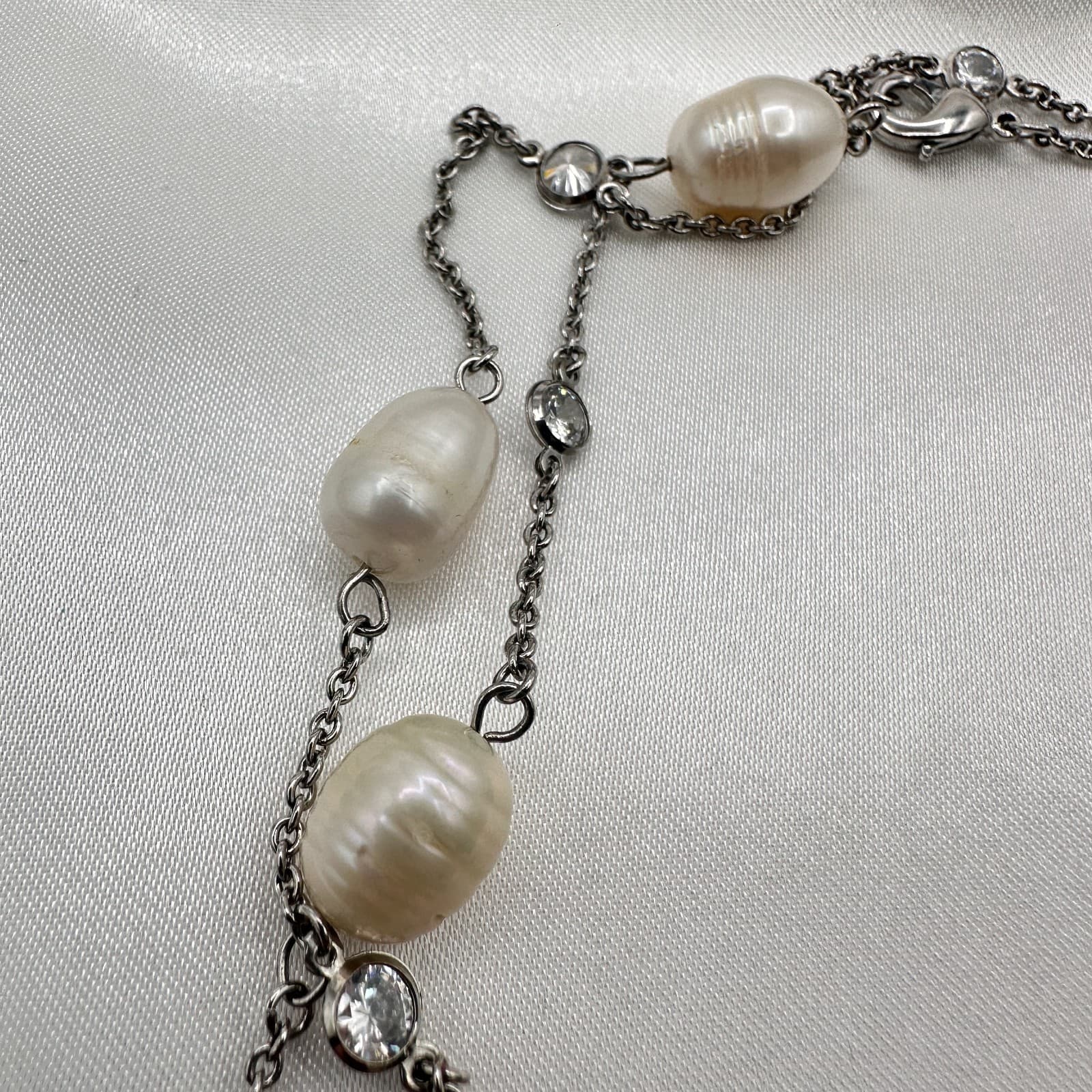 Vintage 90s Silver Tone Floating Oval Freshwater Pearl Layered Necklace Jewelry - Thumbnail 5