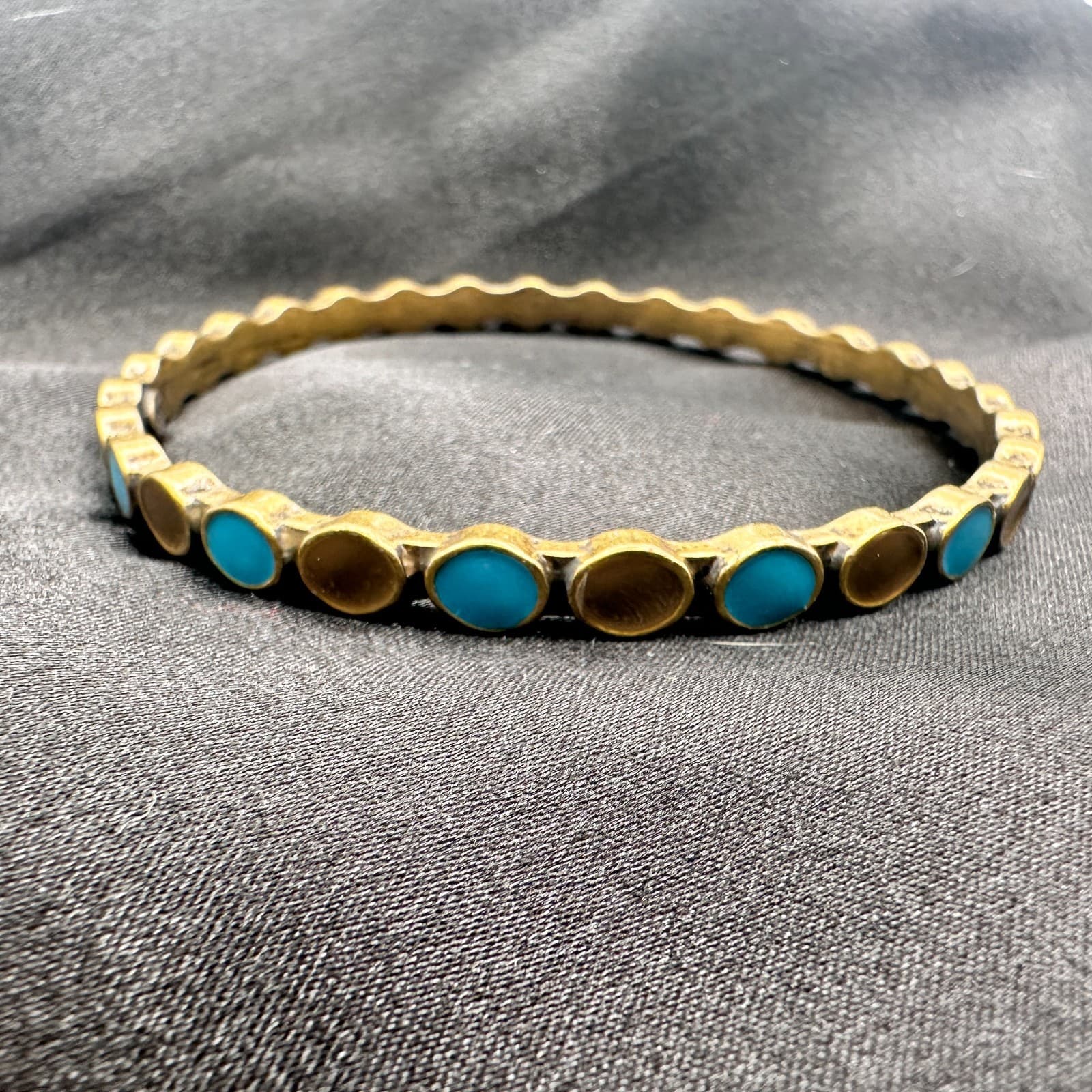 Vintage 80s Style Scalloped Edge Bangle Inlay Teal Blue Circular Classic Jewelry - Thumbnail 7