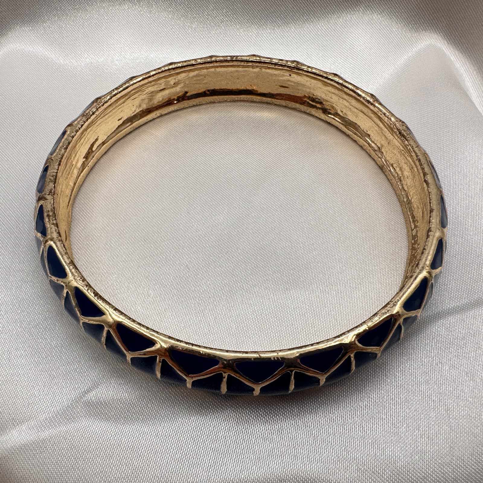 Vintage 80s Navy Enamel Bangle Gilde Honeycomb Lattice Statement Classic Jewelry - Thumbnail 3