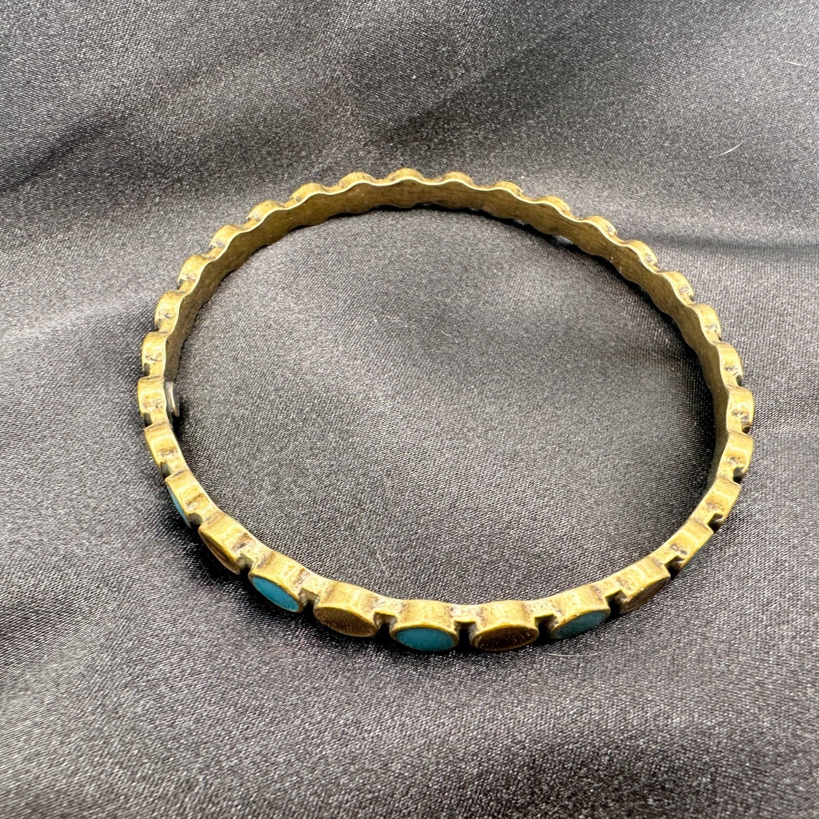 Vintage 80s Style Scalloped Edge Bangle Inlay Teal Blue Circular Classic Jewelry - Thumbnail 6