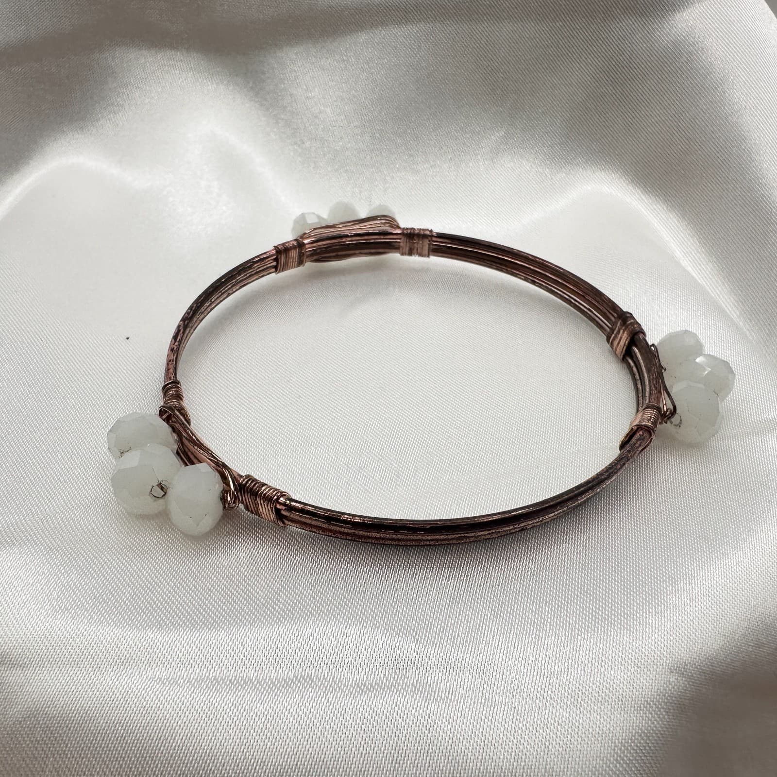 Vintage 80s Tribal Style Bangle Strand Wire Wrap White Beaded Bracelet Jewelry - Image 1