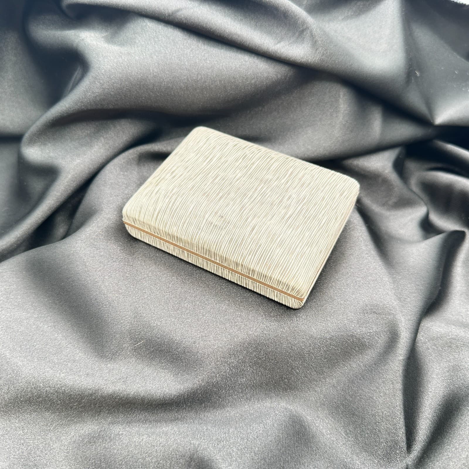 Vintage 80s Krementz Grey Textured Silk Presentation Box Gold Tone Trim Jewelry - Thumbnail 5