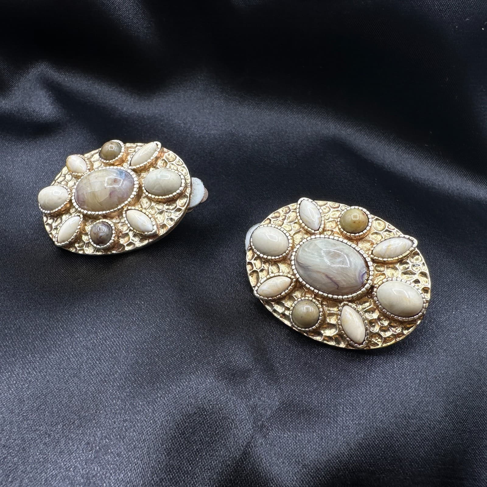 Vintage 80s Gold Tone Oval Earrings Cream Brown Marbled Glass Agate Jewelry - Thumbnail 6