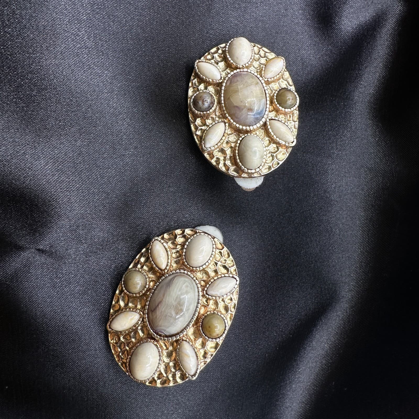 Vintage 80s Gold Tone Oval Earrings Cream Brown Marbled Glass Agate Jewelry - Thumbnail 7