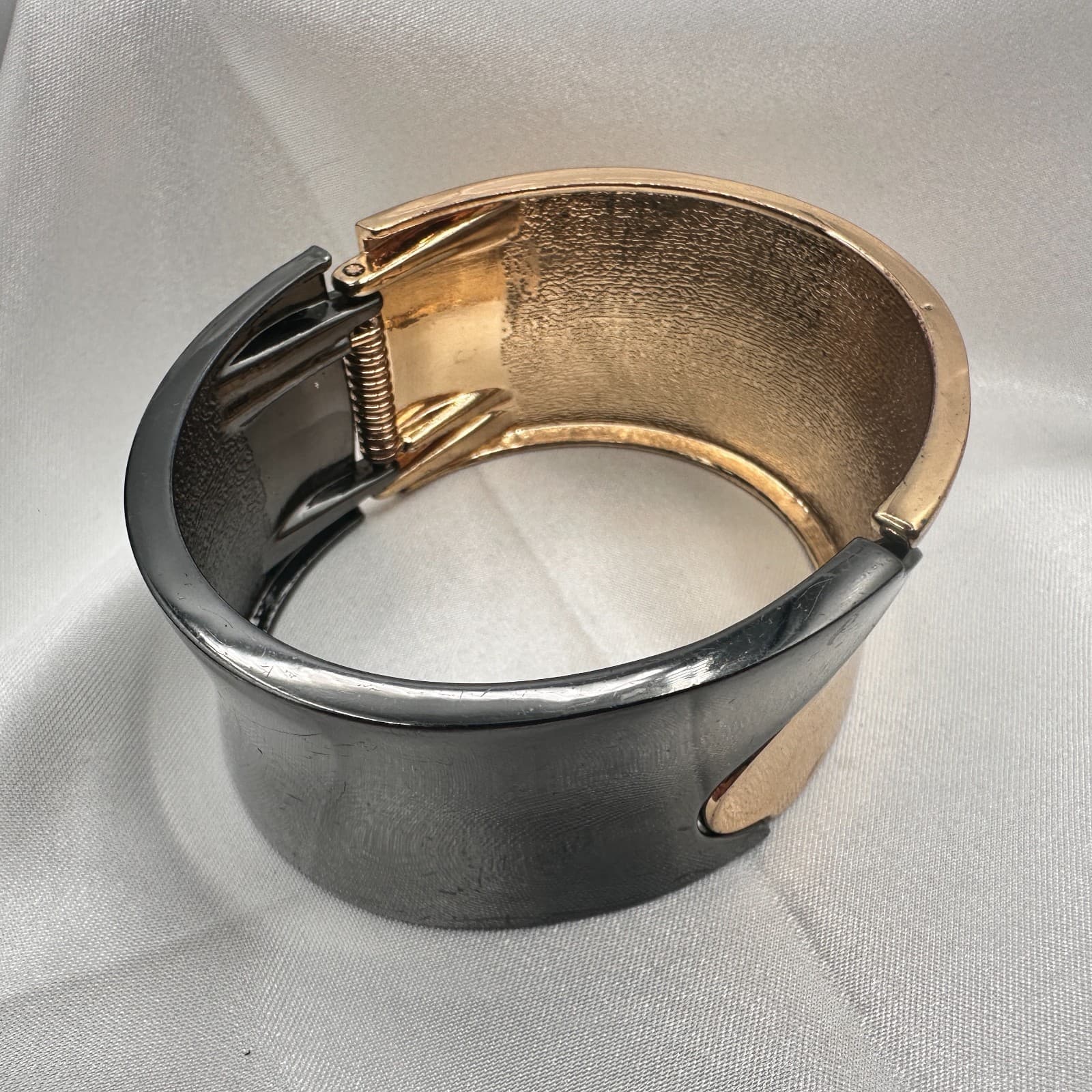 Vintage 90s Two Tone Cuff Bracelet Modernist Classic Fashion Women's Jewelry - Thumbnail 5