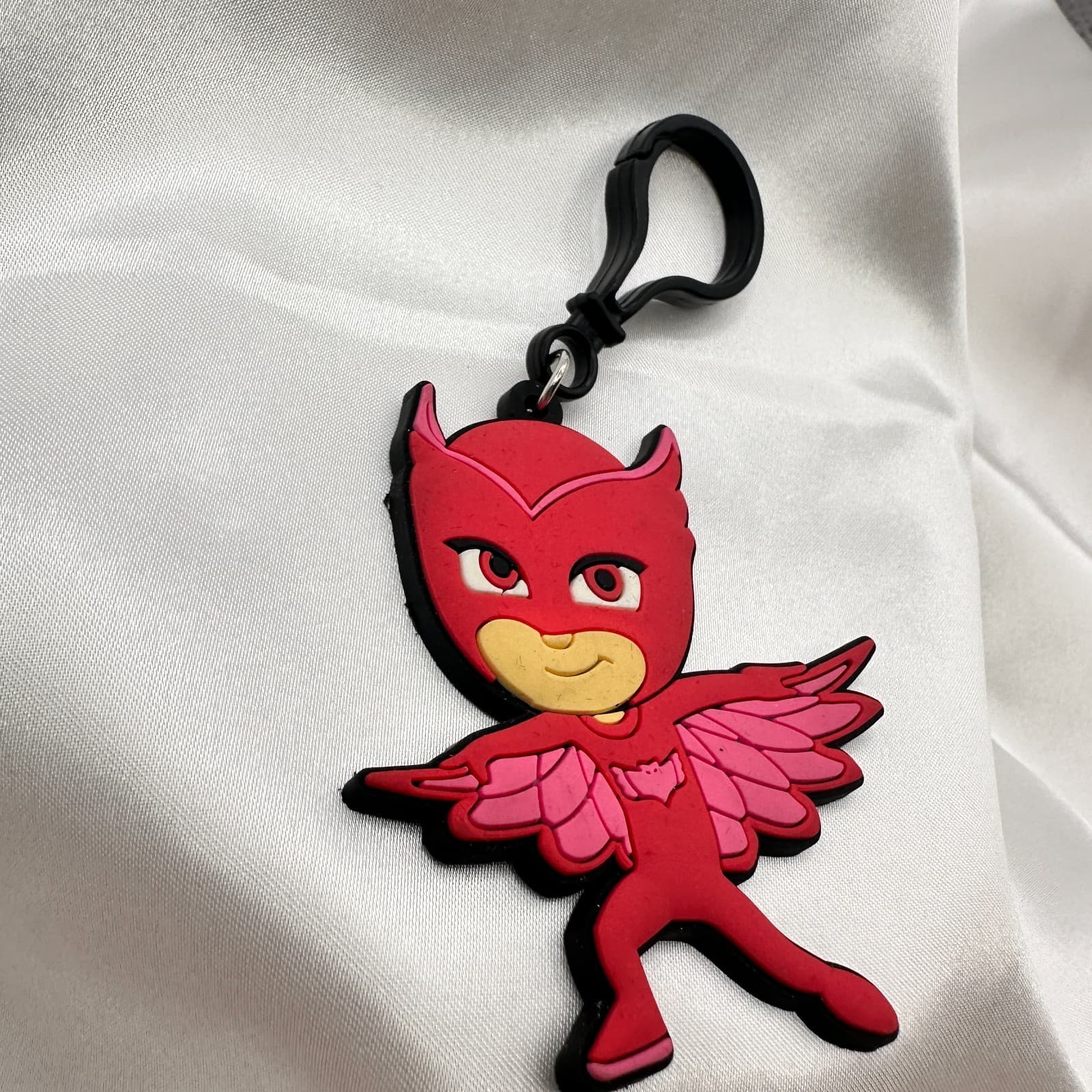 Vintage 80s Rubber Keychain Red Superhero Bag Charm Backpack Clip Licens Jewelry - Thumbnail 3