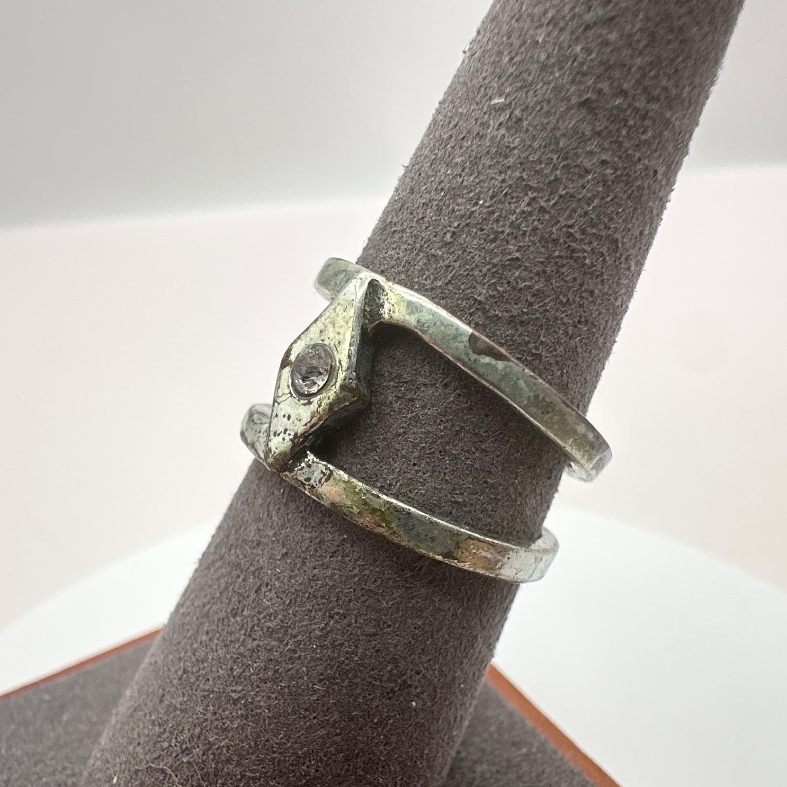 Vintage Y2K Silver Tone Diamond Shape Clear Rhinestone Ring Women's Jewelry - Thumbnail 3