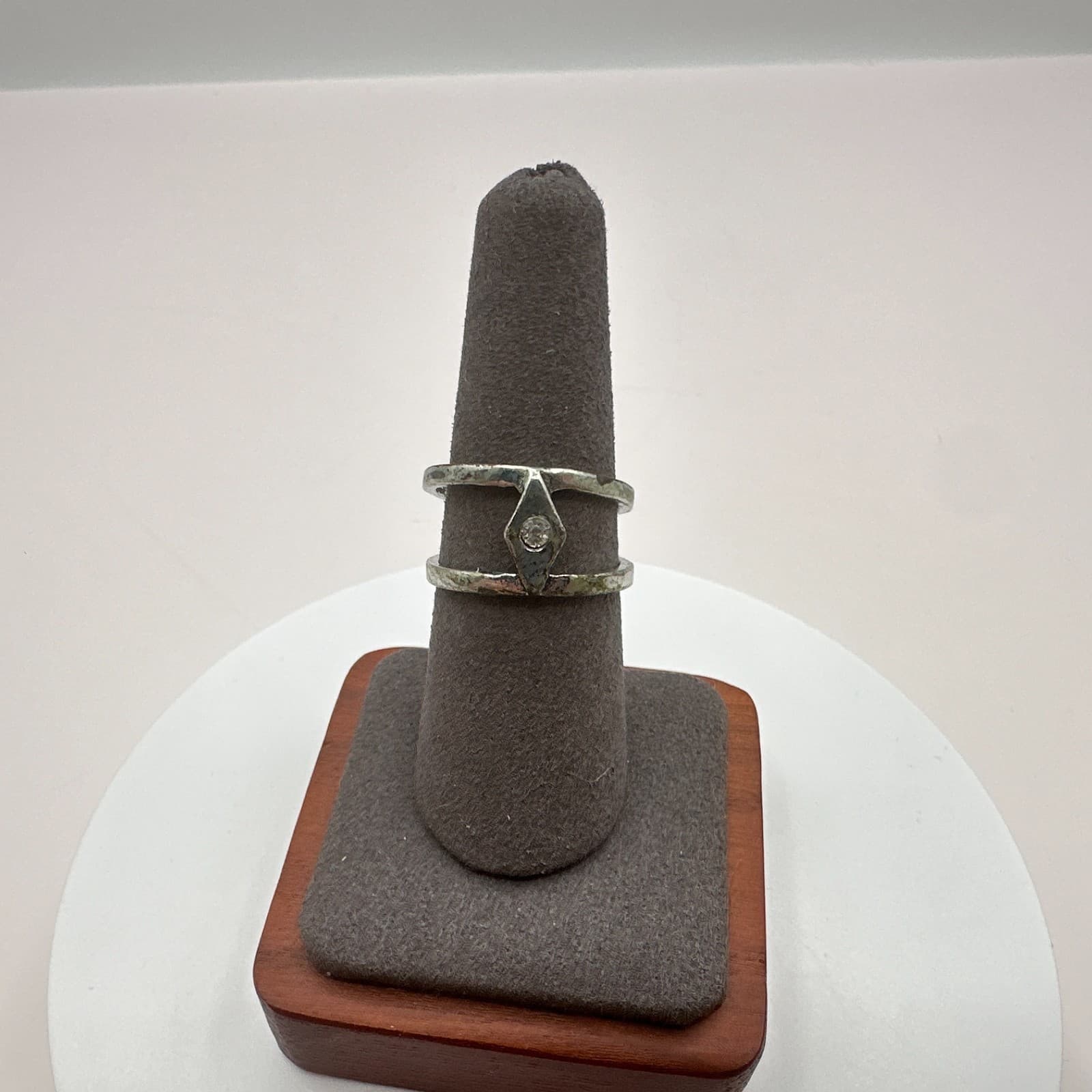 Vintage Y2K Silver Tone Diamond Shape Clear Rhinestone Ring Women's Jewelry - Thumbnail 4