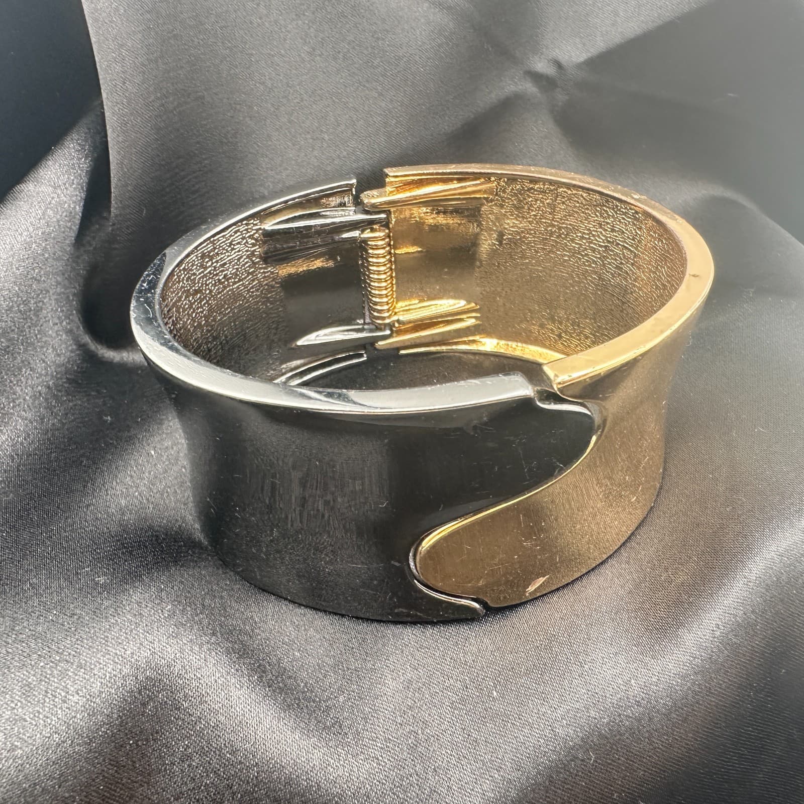 Vintage 90s Two Tone Cuff Bracelet Modernist Classic Fashion Women's Jewelry - Thumbnail 7