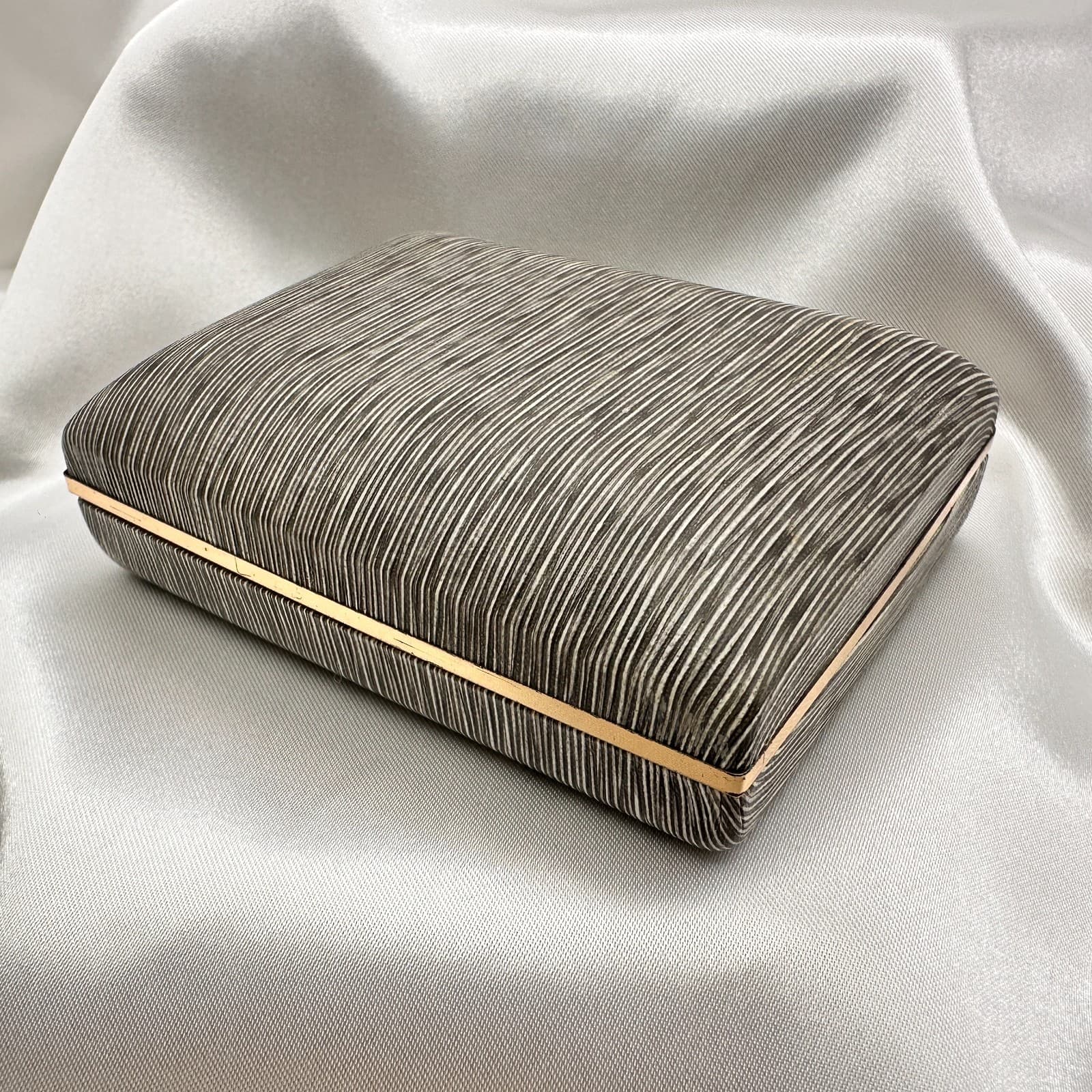 Vintage 80s Krementz Grey Textured Silk Presentation Box Gold Tone Trim Jewelry - Thumbnail 3