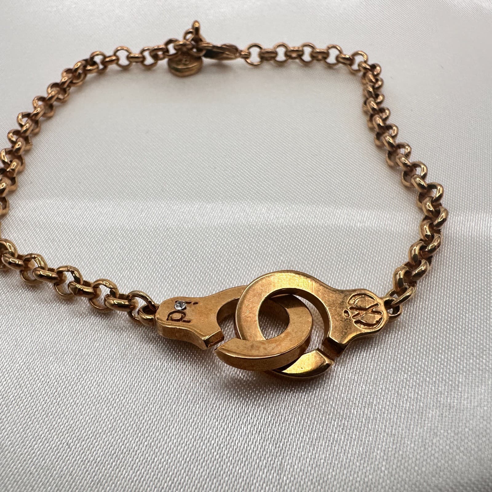 Vintage 80s Gold Tone Handcuff Chain Bracelet Menotti's Partners Classic Jewelry - Thumbnail 2