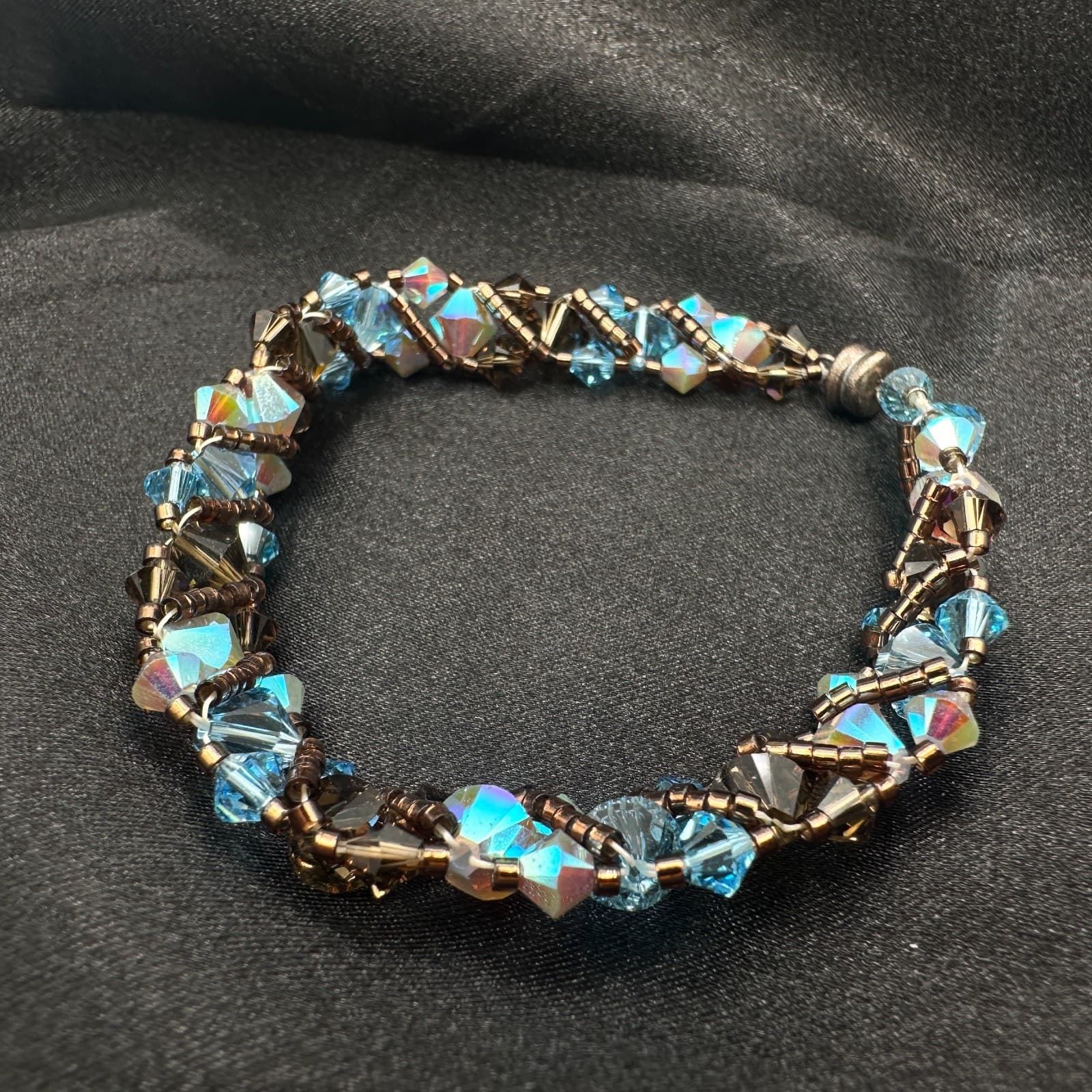 Vintage 80s Blue Topaz Wire Bicorne Beaded Bracelet Statement Jewelry - Thumbnail 7
