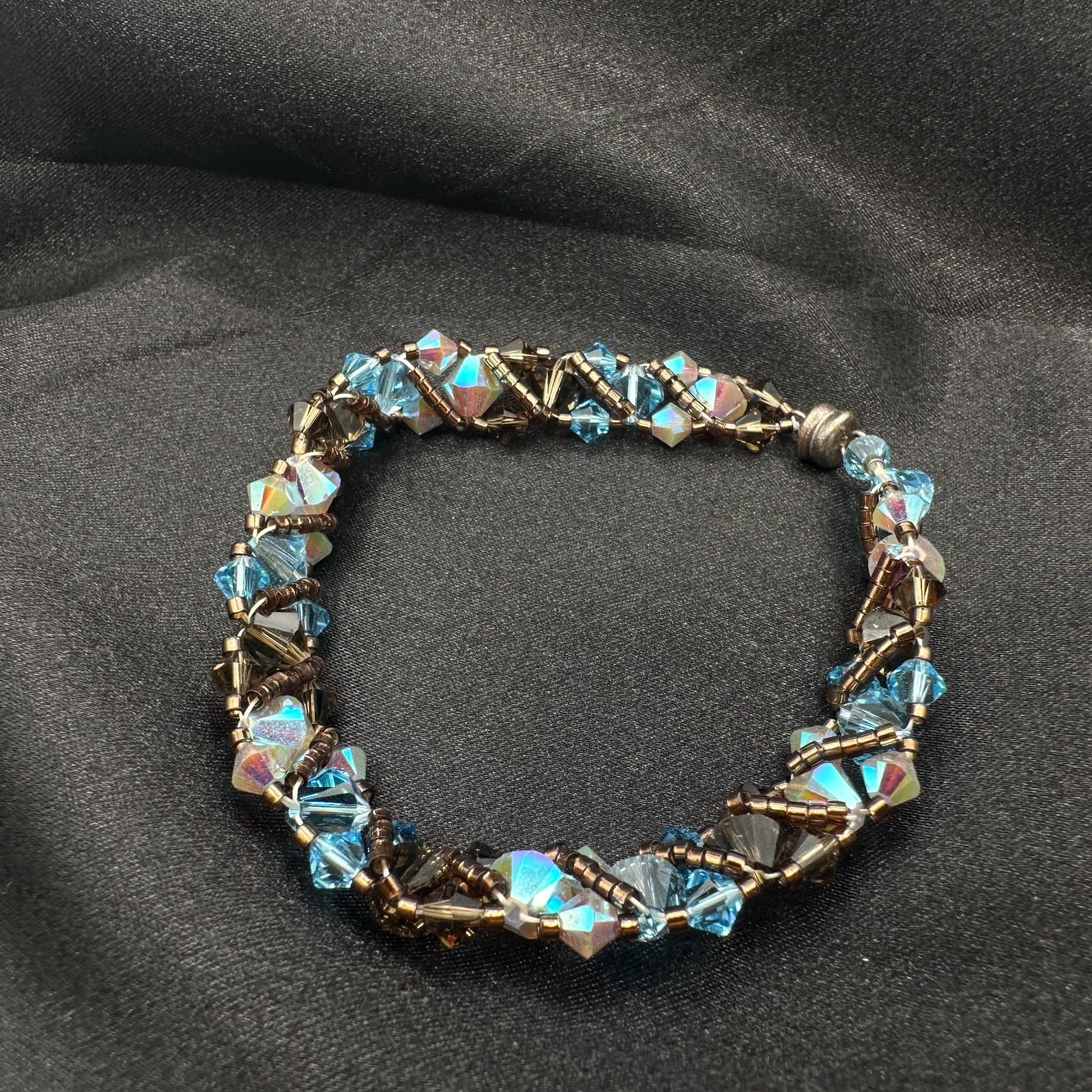 Vintage 80s Blue Topaz Wire Bicorne Beaded Bracelet Statement Jewelry - Thumbnail 5