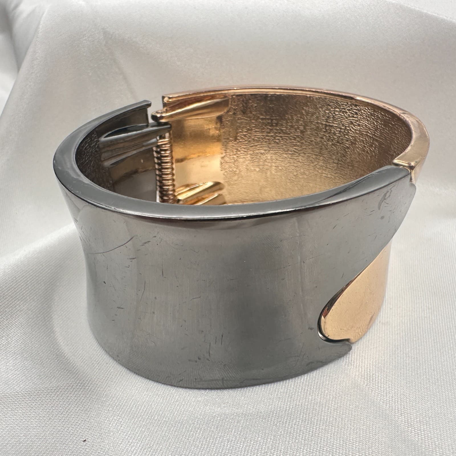 Vintage 90s Two Tone Cuff Bracelet Modernist Classic Fashion Women's Jewelry - Thumbnail 4