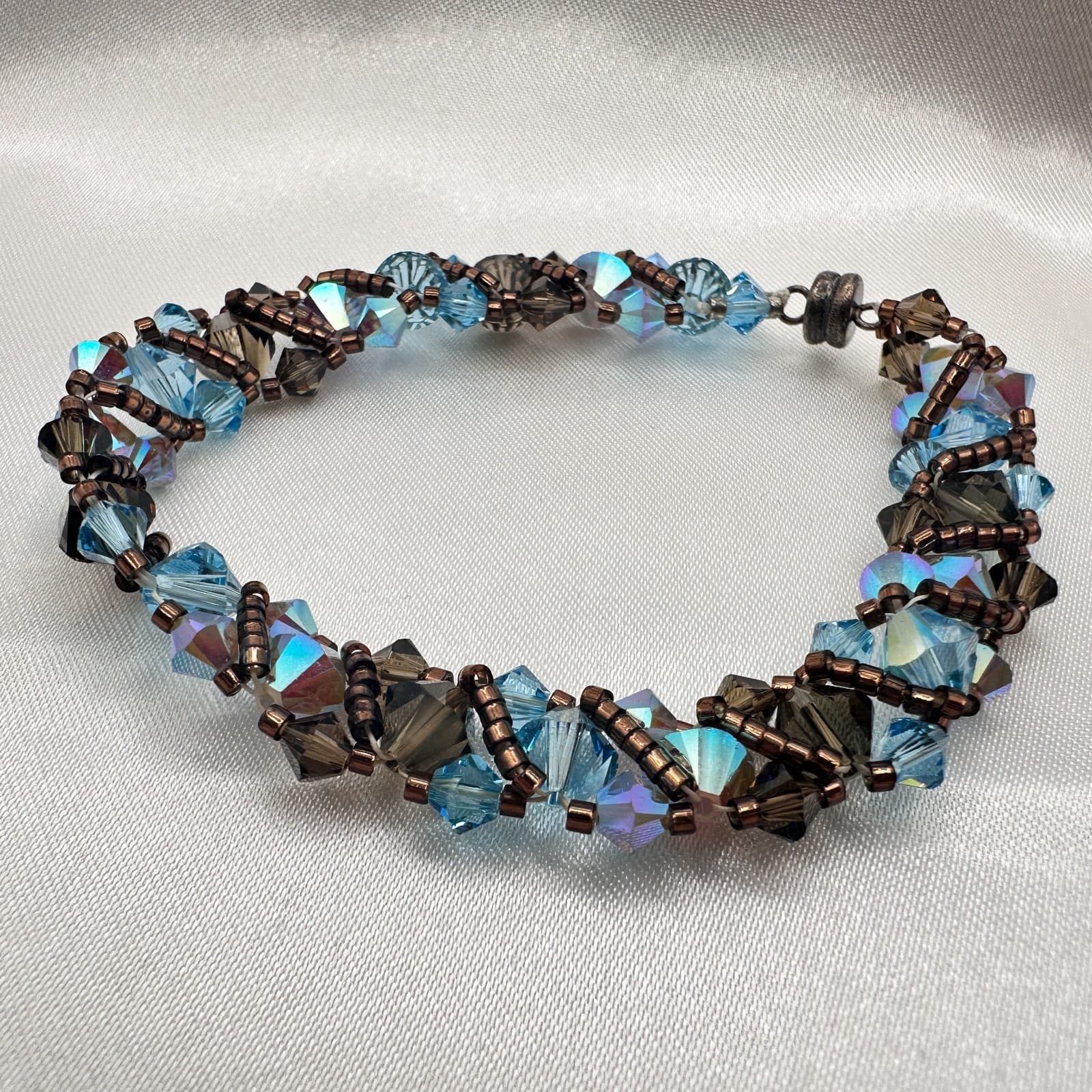 Vintage 80s Blue Topaz Wire Bicorne Beaded Bracelet Statement Jewelry - Thumbnail 3
