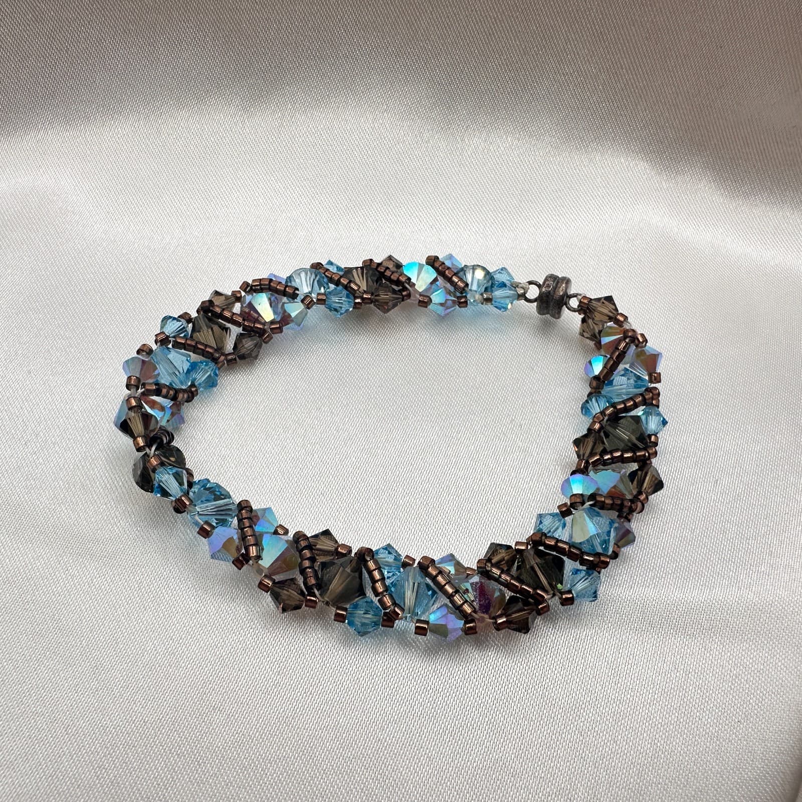 Vintage 80s Blue Topaz Wire Bicorne Beaded Bracelet Statement Jewelry - Image 1