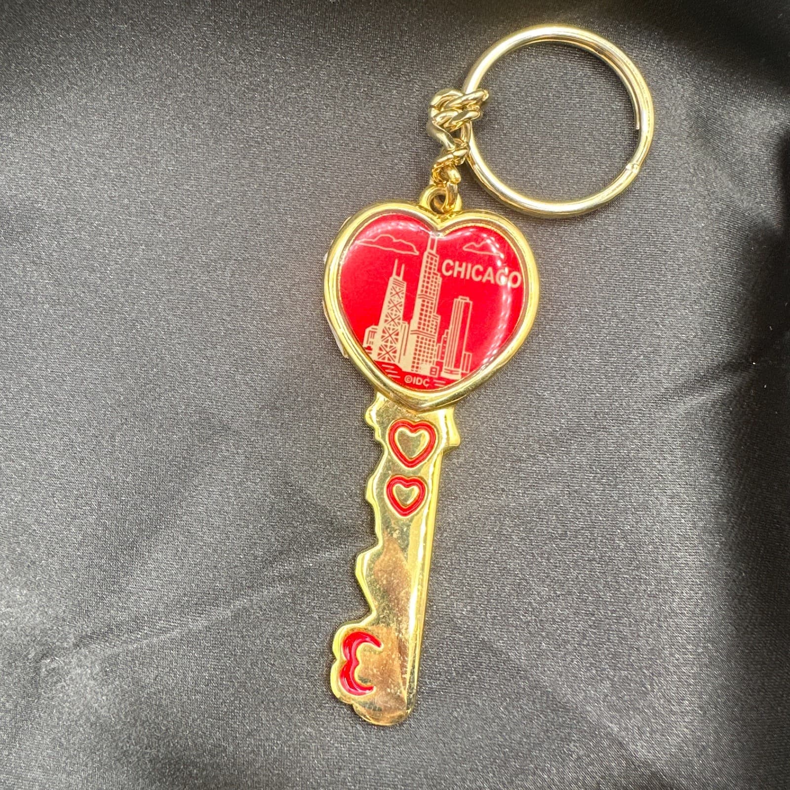 Vintage Y2K Chicago Gold Tone Red Enamel Heart Key Keychain Classic Jewelry - Thumbnail 6