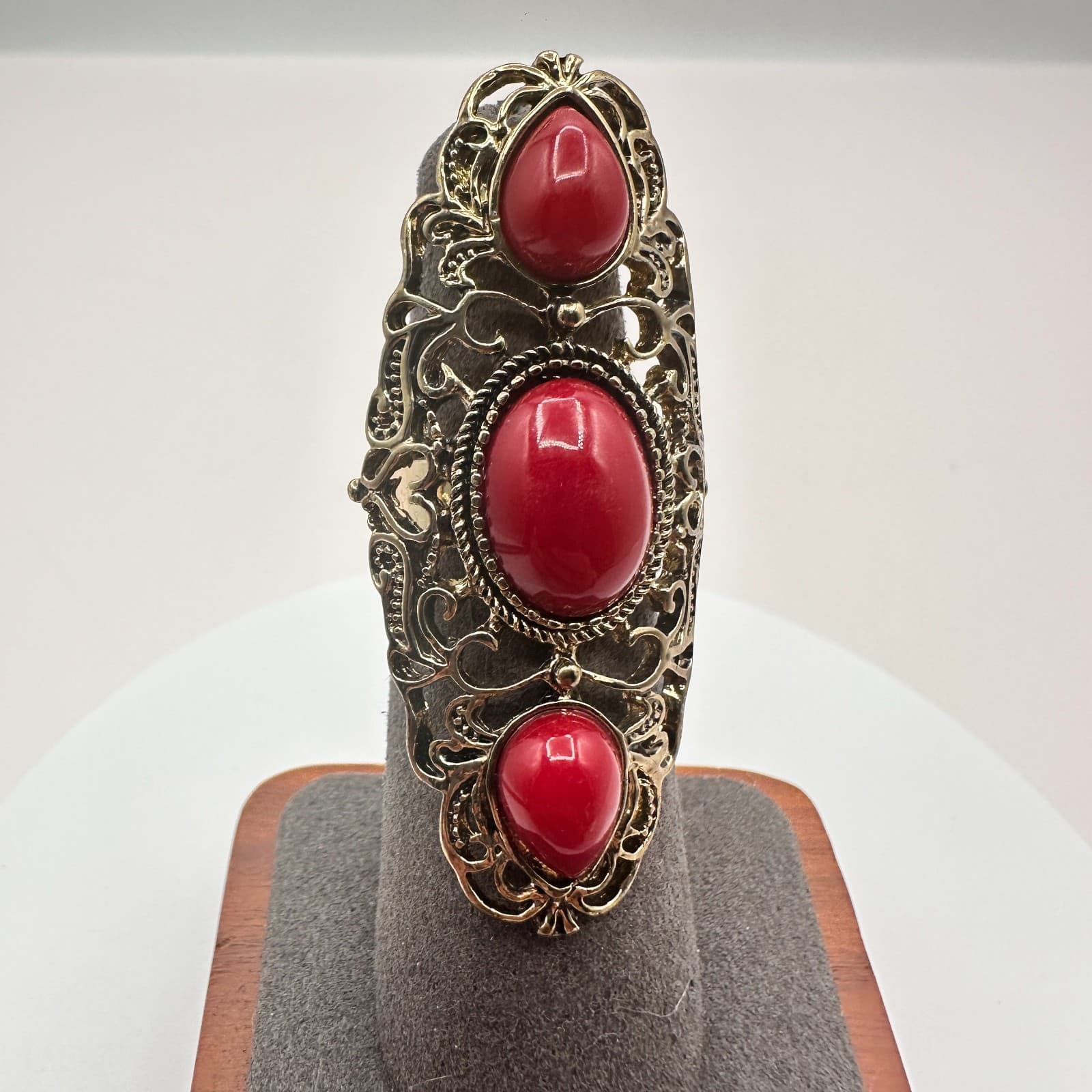 Vintage Y2K Gold Tone Filigree Red Stone Ring Statement Women's Classic Jewelry - Image 1