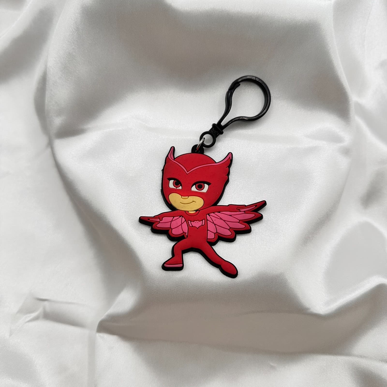 Vintage 80s Rubber Keychain Red Superhero Bag Charm Backpack Clip Licens Jewelry - Thumbnail 2