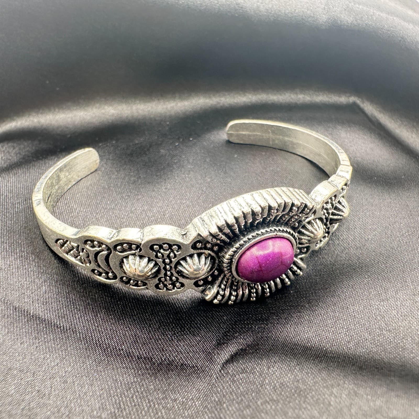 Vintage 80s Silver Tone Oval Amethyst Cabochon Cuff Bangle Southwestern Jewelry - Thumbnail 6