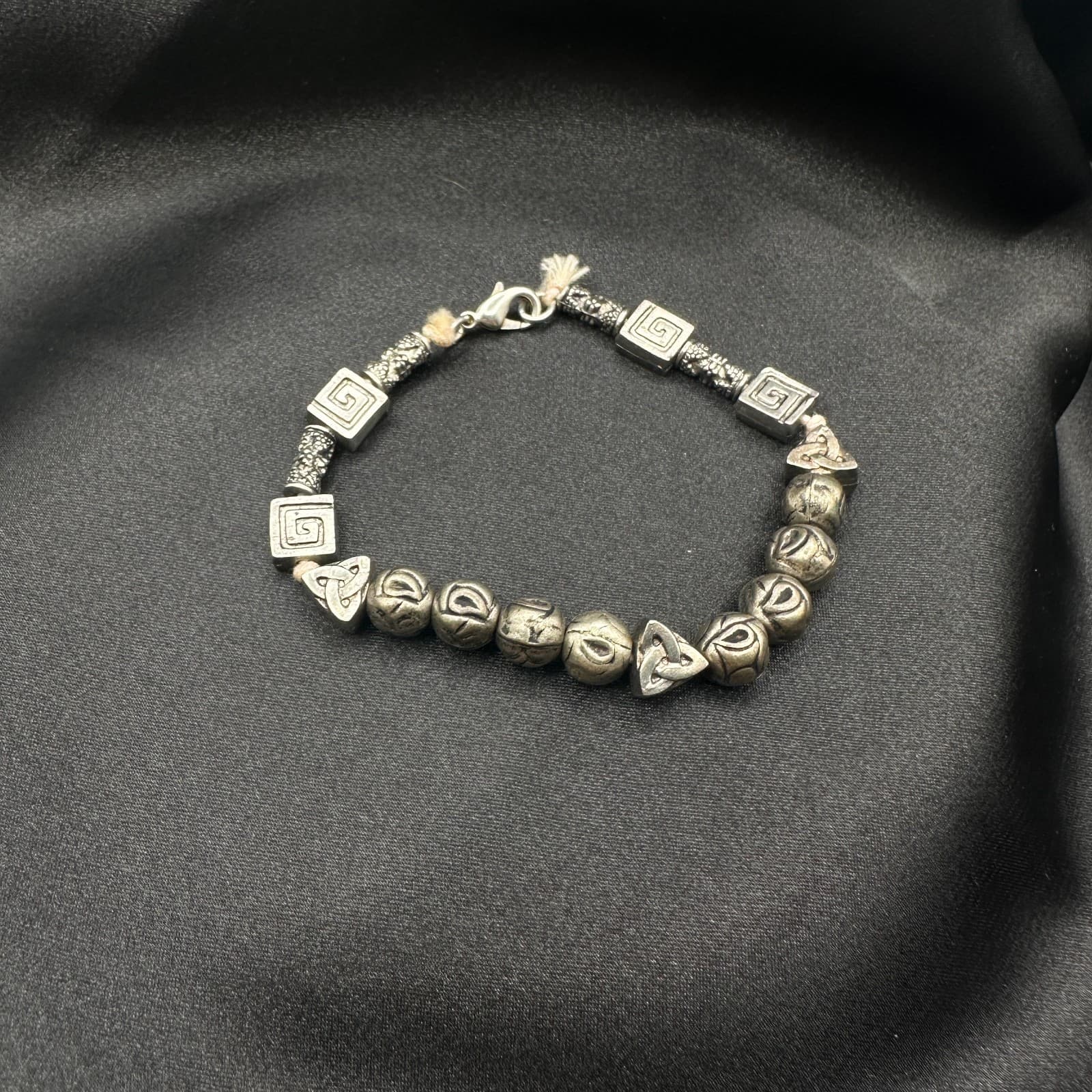 Vintage 80s Silver Tone Celtic Knot Runes Beaded Bracelet Statement Jewelry - Thumbnail 7