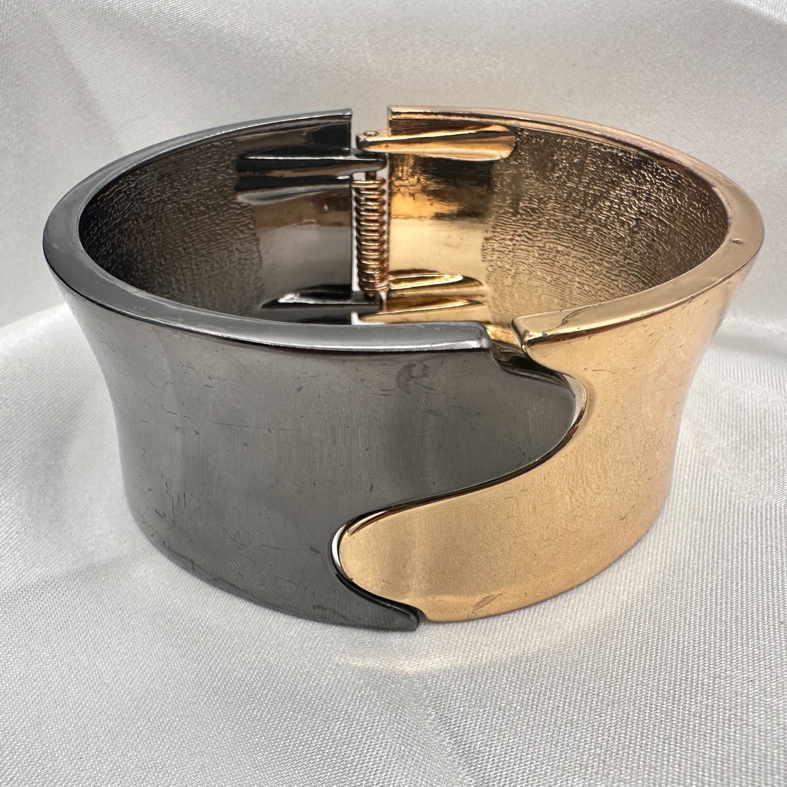 Vintage 90s Two Tone Cuff Bracelet Modernist Classic Fashion Women's Jewelry - Thumbnail 3