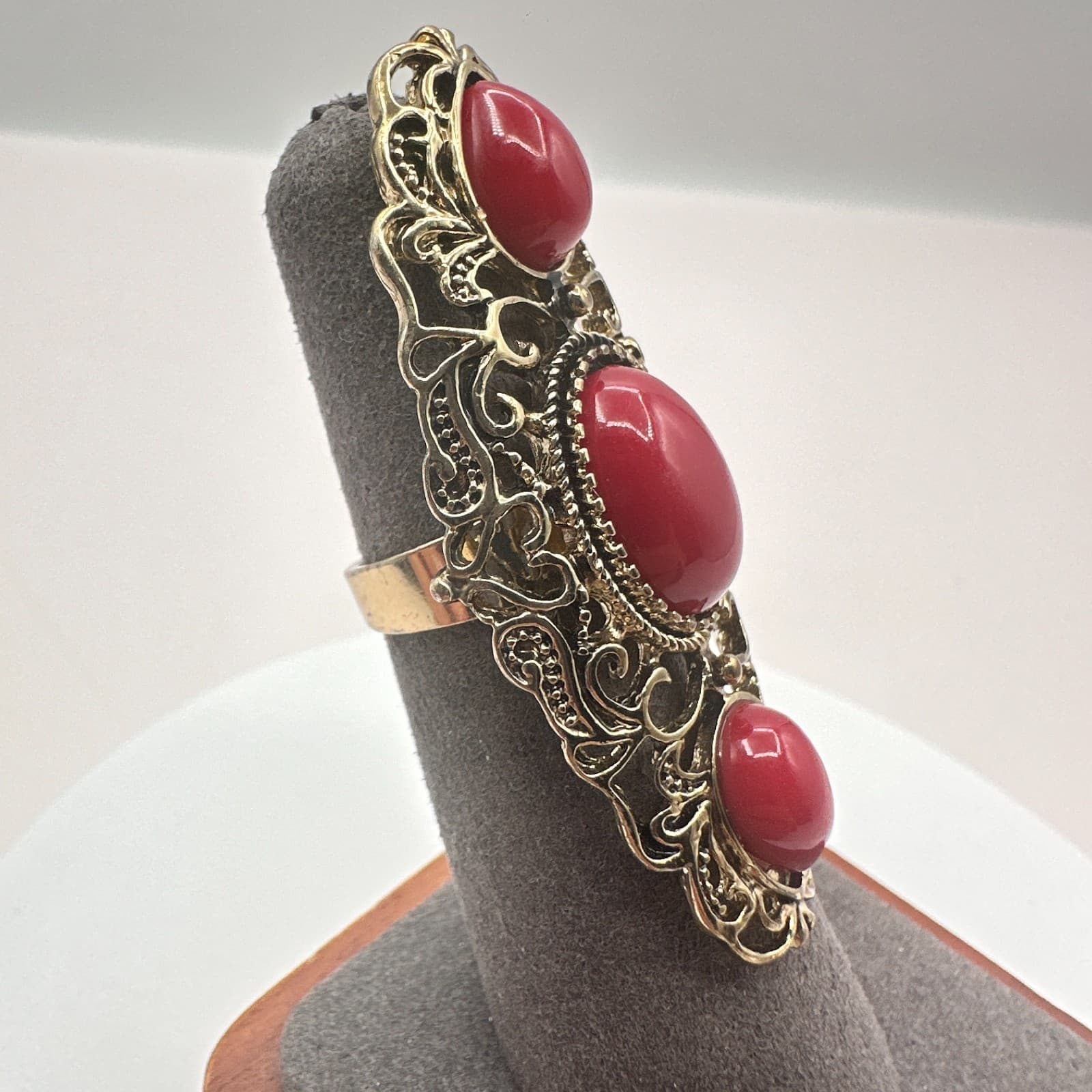 Vintage Y2K Gold Tone Filigree Red Stone Ring Statement Women's Classic Jewelry - Thumbnail 3