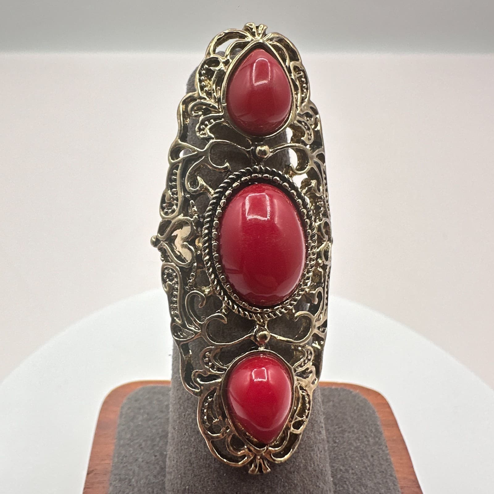 Vintage Y2K Gold Tone Filigree Red Stone Ring Statement Women's Classic Jewelry - Thumbnail 2