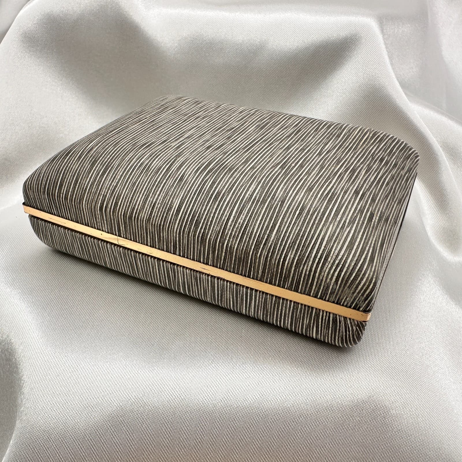 Vintage 80s Krementz Grey Textured Silk Presentation Box Gold Tone Trim Jewelry - Image 1