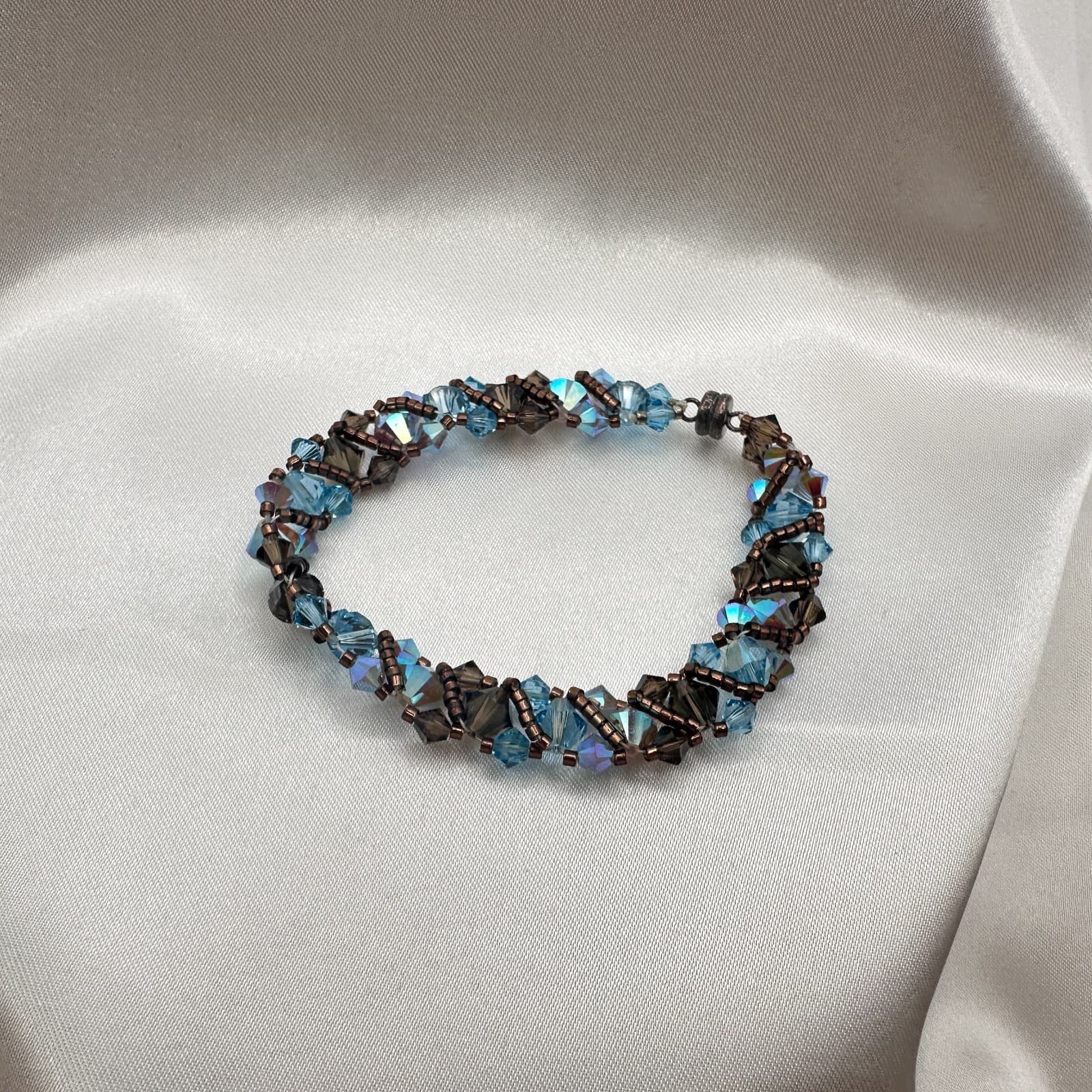 Vintage 80s Blue Topaz Wire Bicorne Beaded Bracelet Statement Jewelry - Thumbnail 2
