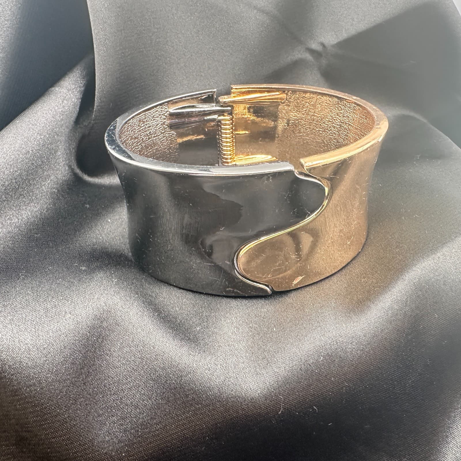 Vintage 90s Two Tone Cuff Bracelet Modernist Classic Fashion Women's Jewelry - Thumbnail 9