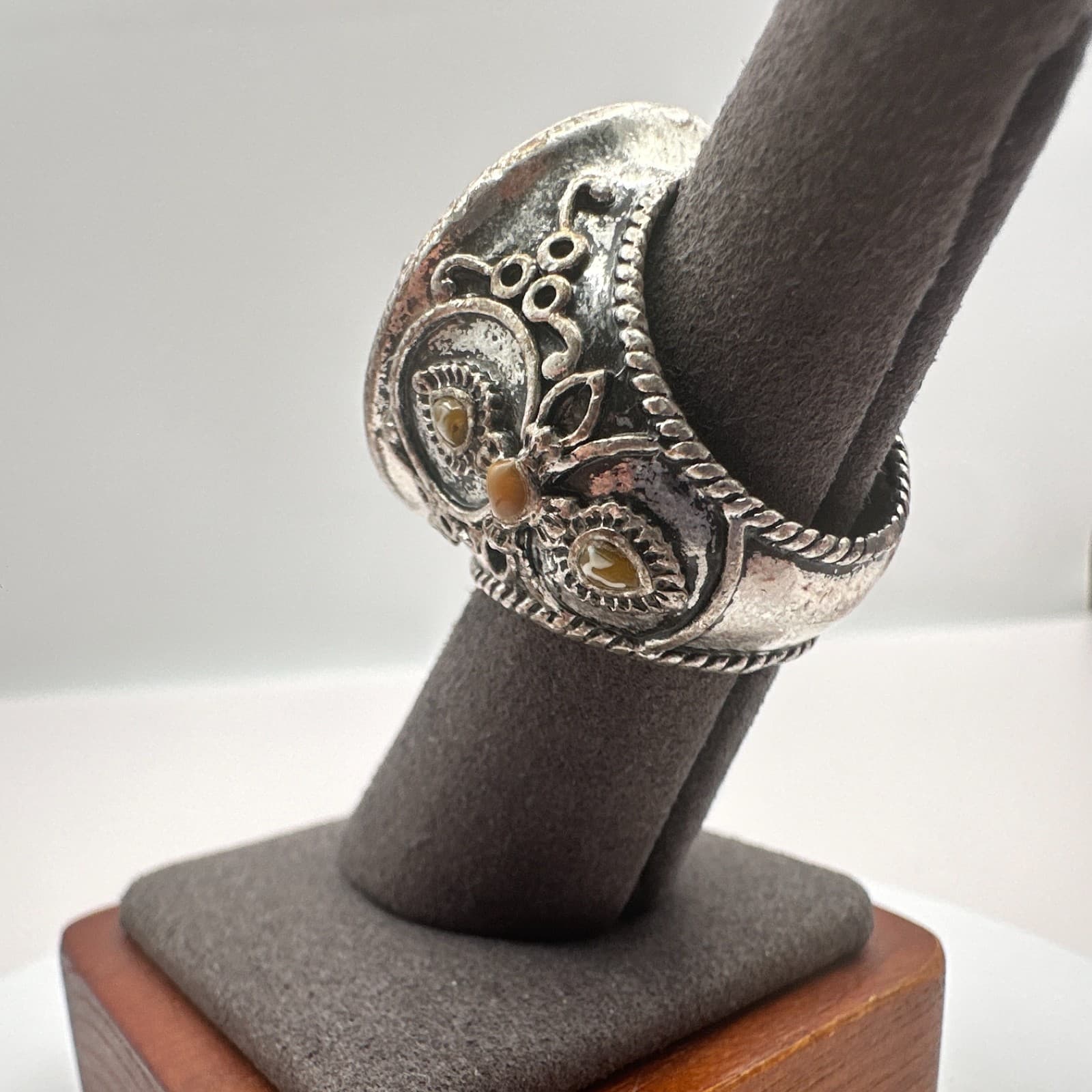 Vintage Y2K Lucky You Silver Tone Engraved Glass Stone Ring Statement Jewelry - Thumbnail 4