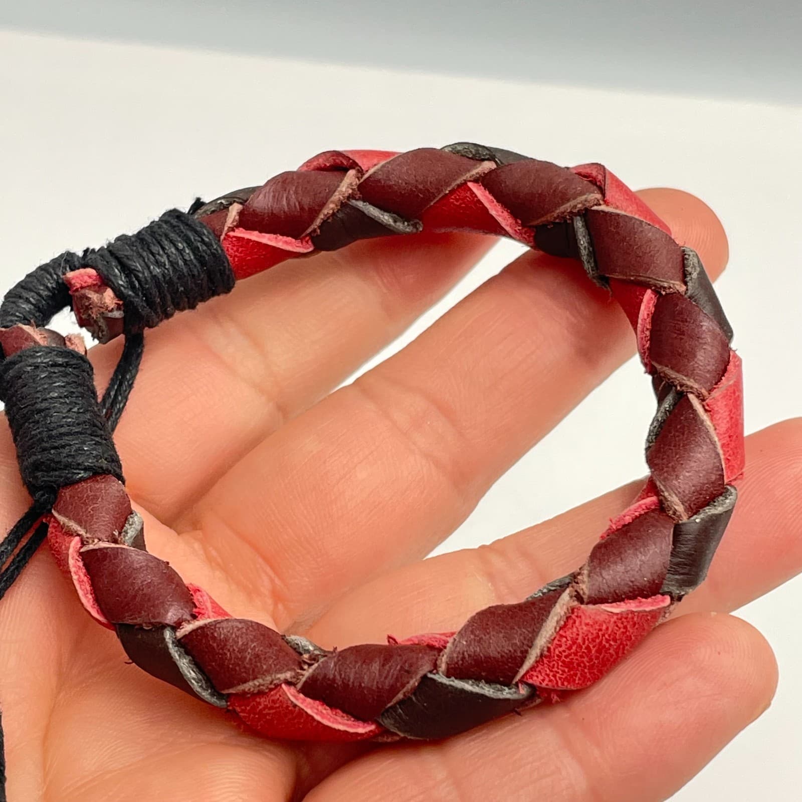 Vintage 90s Braided Leather Bracelet Boho Minimalist Adjustable Fashion Jewelry - Thumbnail 6