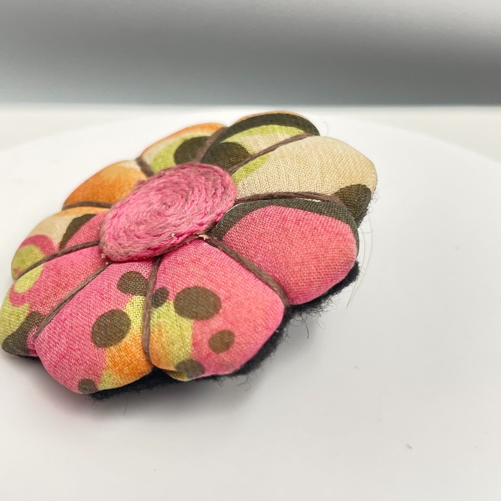 Vintage 70s Fabric Floral Brooch Pin Retro Statement Women's Classic Jewelry - Thumbnail 3