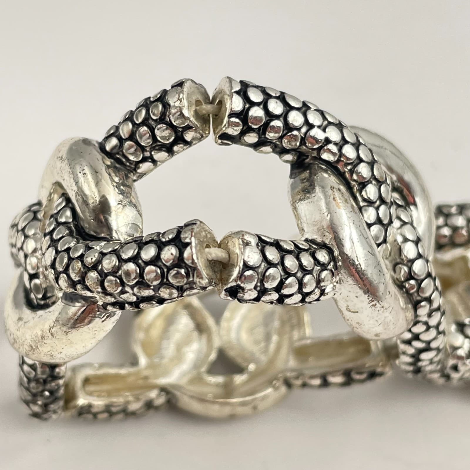 Vintage 80s Silver Tone Pebbled Textured Oval Link Bracelet Statement Jewelry - Thumbnail 4