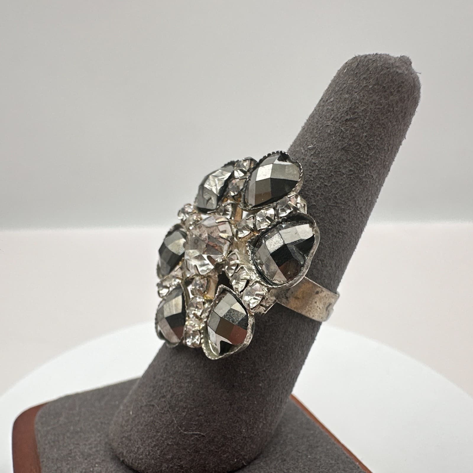 Vintage Y2K Silver Tone Clear Rhinestone Heart Floral Ring Statement Jewelry - Thumbnail 5