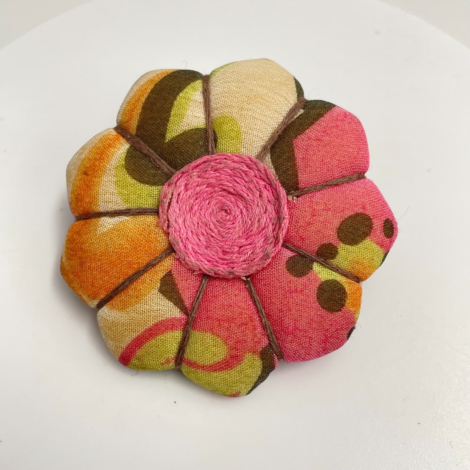 Vintage 70s Fabric Floral Brooch Pin Retro Statement Women's Classic Jewelry - Image 1