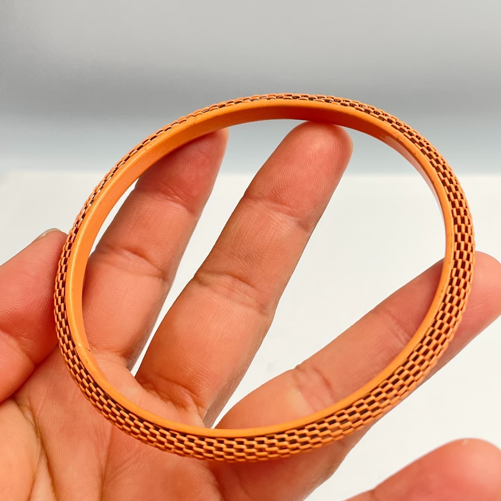 Vintage 80s Orange Enamel Mesh Bangle Bracelet Retro Mod Boho Stackable Jewelry - Thumbnail 7