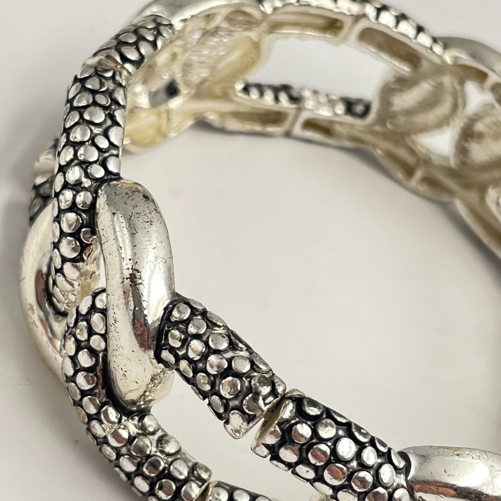 Vintage 80s Silver Tone Pebbled Textured Oval Link Bracelet Statement Jewelry - Thumbnail 3