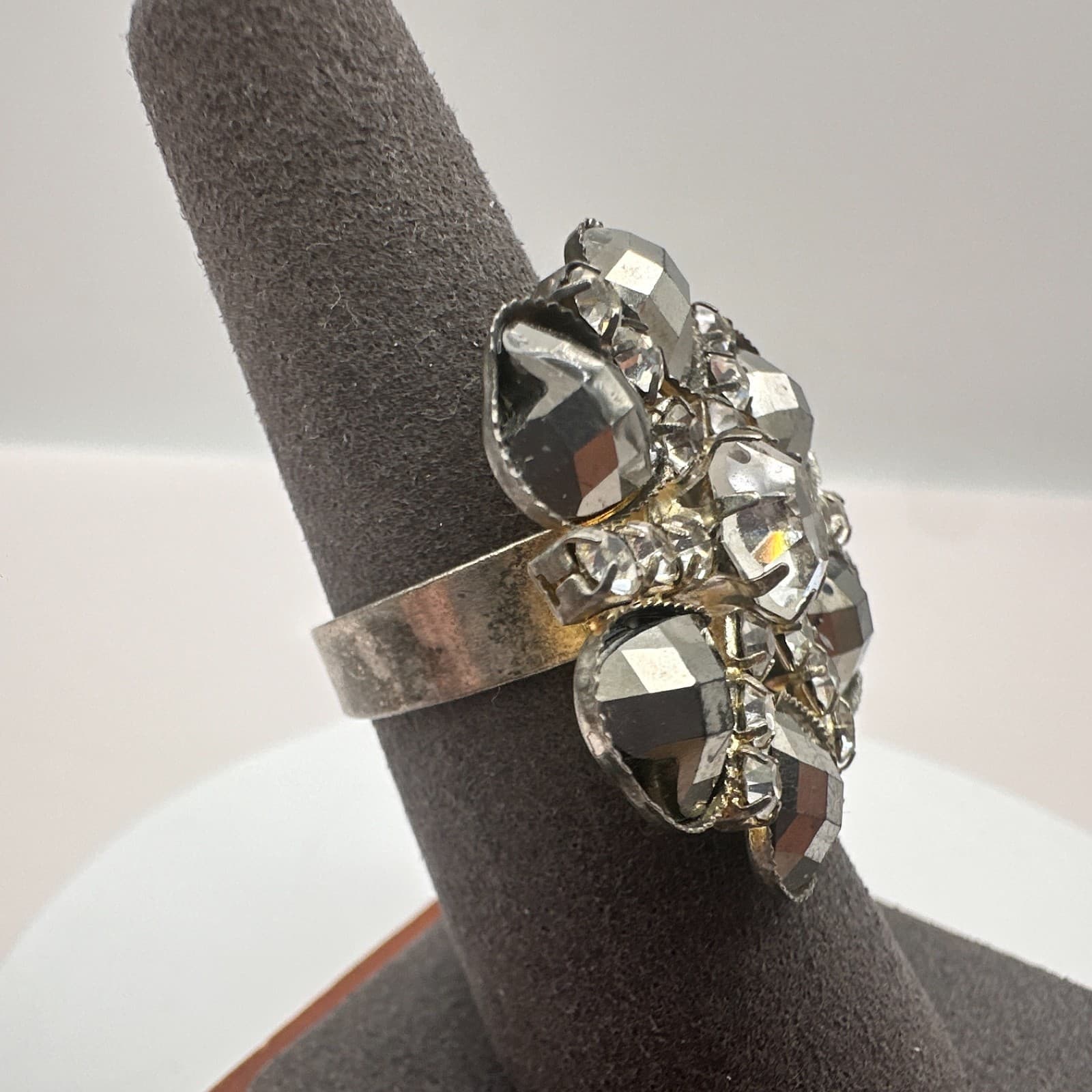 Vintage Y2K Silver Tone Clear Rhinestone Heart Floral Ring Statement Jewelry - Thumbnail 3