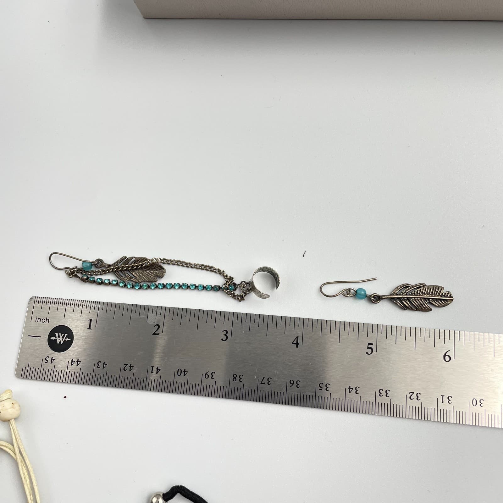 Vintage 90s Feather Mismatched Earrings Teal Glass Rhinestone Ear Cuff Boho - Thumbnail 5